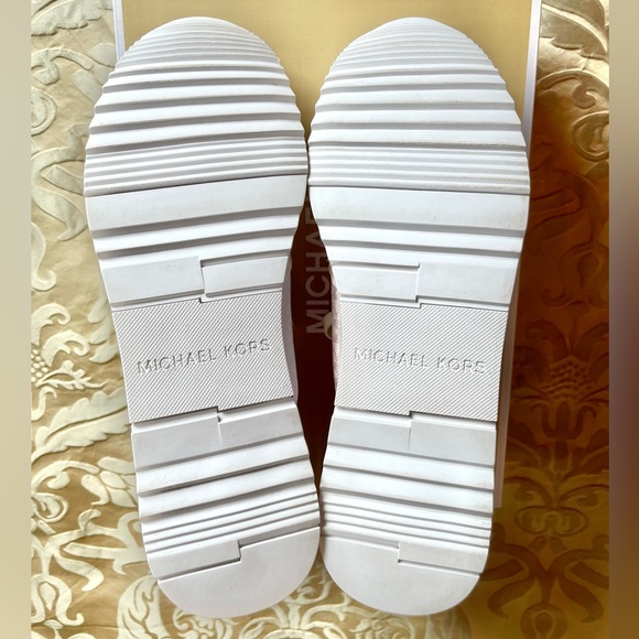 NEW! ♥️ MICHAEL KORS Sneakers!!! - Picture 7 of 14